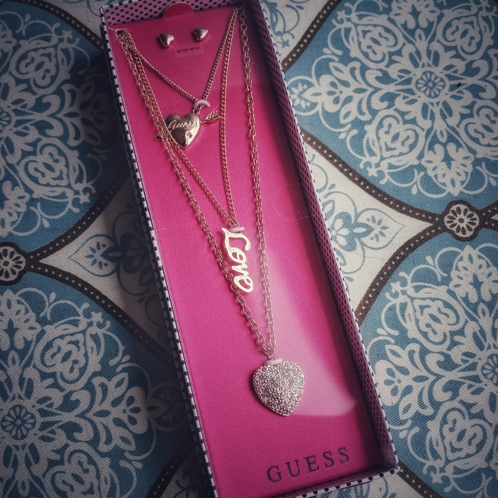 Guess - NIB Necklace and earring set